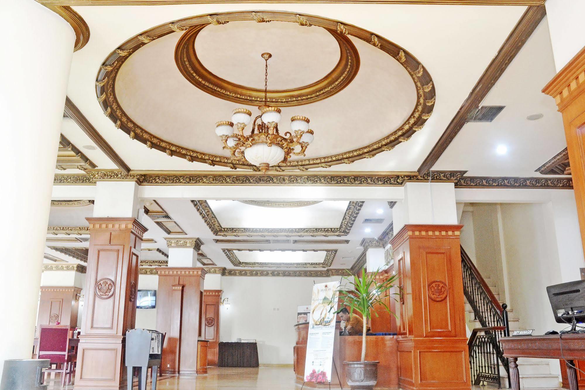 Zen Rooms Sultan Iskandar Muda Surabaia Exterior foto